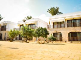 Golden Palms Guest House & Cafe, hotell i Famagusta