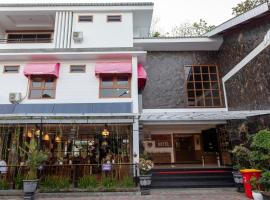 Baratha Hotel & Resto、Bondowosoのホテル