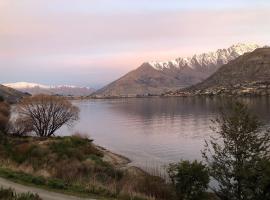 Residence du Lac, casa de praia em Queenstown