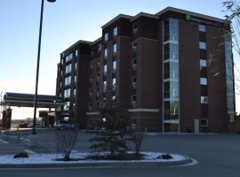 Holiday Inn Express & Suites Cold Lake, an IHG Hotel, hotel with pools in Cold Lake