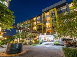 SB Living Place Hotel Phuket Town, hotel in Phuket Town