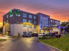 Holiday Inn Express Williamsburg by IHG، فندق في ويليامزبرغ