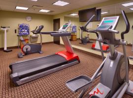 Holiday Inn Express & Suites Overland Park by IHG، فندق في أوفرلاند بارك