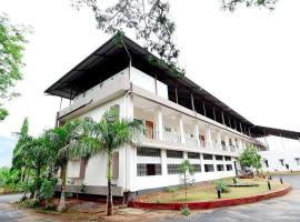 ํ๋ผ์นด๋์ ์์นํ ํธํ
KTDC Garden House