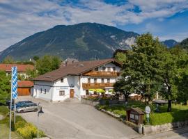 Landgasthof Bauerngirgl, bed & breakfast kohteessa Bayerisch Gmain