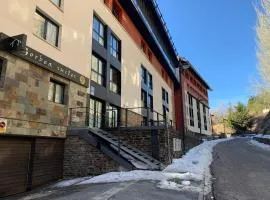 Apartamentos Gorbea Suites