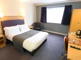 Royal Oak by Greene King inns, hotel near Liverpool John Lennon Airport - LPL, Bromborough