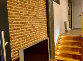 Loft Desing Retiro, מלון ליד קונדה דה קאסאל, מדריד