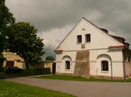 Statek Chmelovice, cheap hotel in Chmelovice