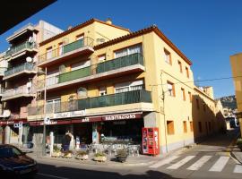 Hostal Barnes, hotel a Santa Cristina d'Aro