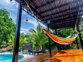 Siam Lanta Resort - SHA Extra Plus, hotel rom&acirc;ntico em Ko Lanta