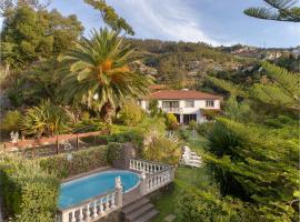 Pool Villa with Botanical Garden, hotel em São Gonçalo