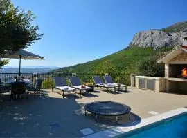 Villa Anteana with view and pool of 60m2