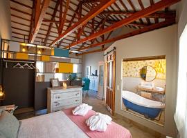 El Patio de los Jazmines Boutique-House, luxe hotel in Consuegra