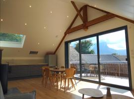 Gîte clair, spacieux et cosy avec vue sur le massif de la Chartreuse, logement avec cuisine à Sainte-Hélène-du-Lac