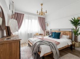 Eclectic 3 bedroom Calea Victoriei by Urbanesq, hotel en Bucarest