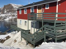 isi4u hostel, dogsled, snowmobiling, vacation rental in Sisimiut