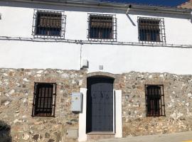 Casa La montera, cabaña en El Alcornocal