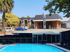 The Avenue, hotel with pools in Whanganui