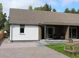 2 Dellmhor Cottages, holiday rental in Aviemore