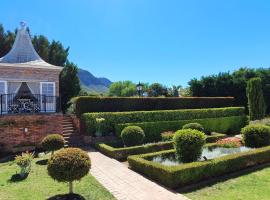 Villa Adalbert Guesthouse, hotel i nærheden af Helderberg Nature Reserve, Somerset West