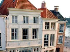 Hotel de Vischpoorte, hartje Deventer en aan de IJssel
