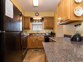 The Landing 203 by Meyer Vacation Rentals, hotel i Gulf Shores