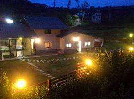 煙雨西湖渡假屋，西湖鄉的附設泳池的飯店