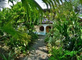 Cabinas carol, hotel in Pavones