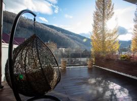 Reef Terrace Apartments, hotel in Yaremche