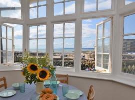 Harbour View, Pier Terrace, hotel em West Bay