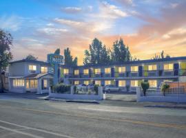 Viesnīca Highlander Motel pilsētā Oklenda, netālu no apskates objekta Chabot Space and Science Center