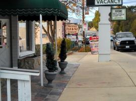 Mother Lode Lodge, motel din Mariposa