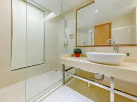 Vienna Hotel Jinan West Railway Station Lanxiang Road Quanli Auto Parts City Shop, hotel in Jinan