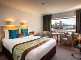 The Tower Hotel, hotel in London