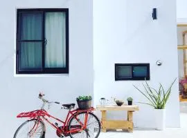 Tree House Café & Homestay