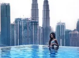 Expressionz KLCC by Wodages