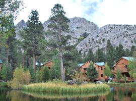 Double Eagle Resort and Spa, hotell sihtkohas June Lake