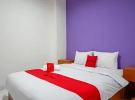 RedDoorz near Alun Alun Kaliwungu Kendal