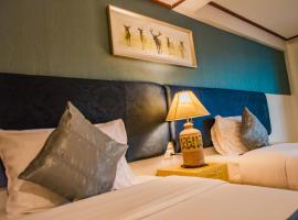 Pro Andaman Place، فندق 3 نجوم في شاطئ كارون