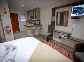 Sangiro Game Lodge - Sustainable Electricity and Water, hotel en Bloemfontein