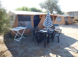 Oh! Campings La Brise, khu glamping ở Saintes-Maries-de-la-Mer