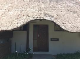 Hluhluwe Holiday Accommodation - Elephant, hotel in KwaNibela
