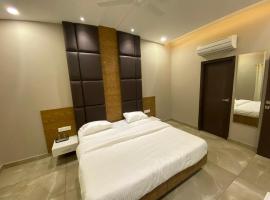 Hotel The Retro Regency: Ludhiana, Ludhiana Junction Tren İstasyonu yakınında bir otel