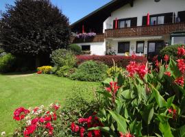 Haus Christine Aigen Schlägl - Moldau, hotel v destinaci Aigen im Mühlkreis