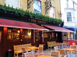 The Grapes Pub, võõrastemaja Southamptonis