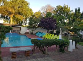 Good 2 Go Guest House, hotel in Benoni
