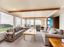 The Best Little Beach House on the Oregon Coast!