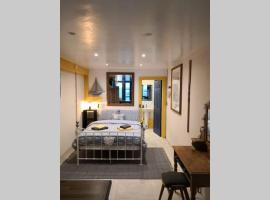 The Old Boat House, golf hotel in Carlingford
