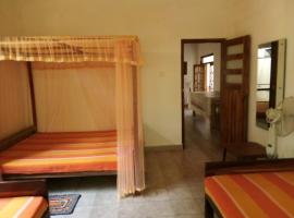 Family Rest Room, hotel in Anuradhapura